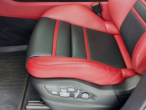 Certified 2021 Porsche Cayenne Turbo S AWD/4WD image 13