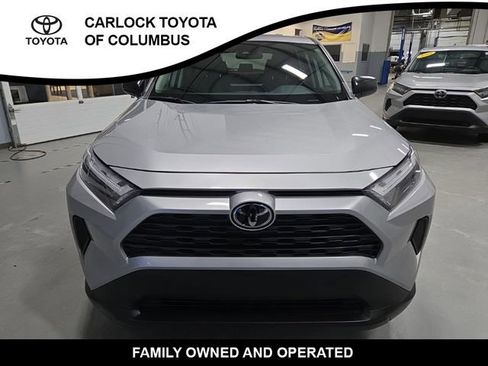 Used 2023 Toyota RAV4 LE AWD/4WD image 4