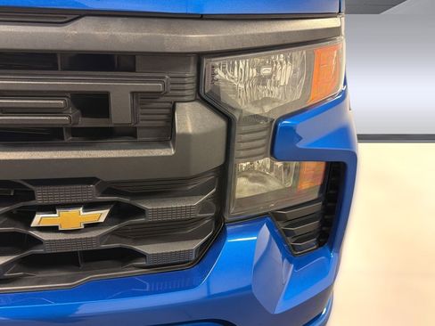 Used 2023 Chevrolet Silverado 1500 Custom RWD image 9