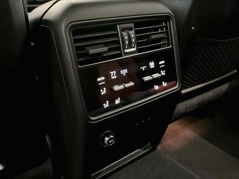 Used 2025 Porsche Cayenne GTS image 30