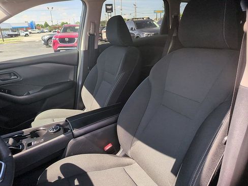 Used 2024 Nissan Rogue S AWD/4WD image 14