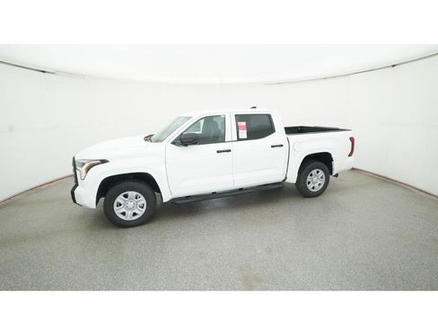 New 2026 Toyota Tundra SR image 2