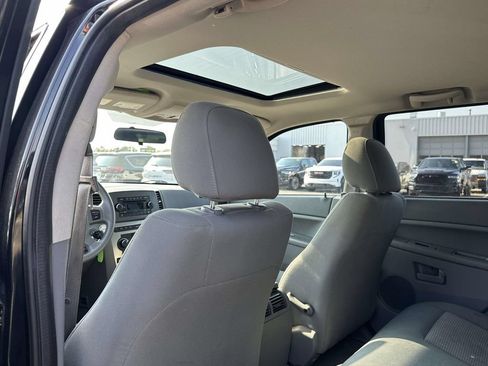 Used 2007 Jeep Grand Cherokee Laredo AWD/4WD image 16