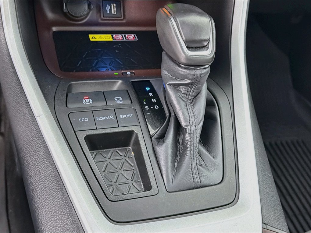 Used 2024 Toyota RAV4 Limited w/ Advanced Technology Package FWD image 22