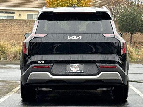 New 2026 Kia EV9 Wind image 6