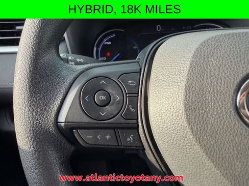 Certified 2025 Toyota RAV4 LE AWD/4WD image 31