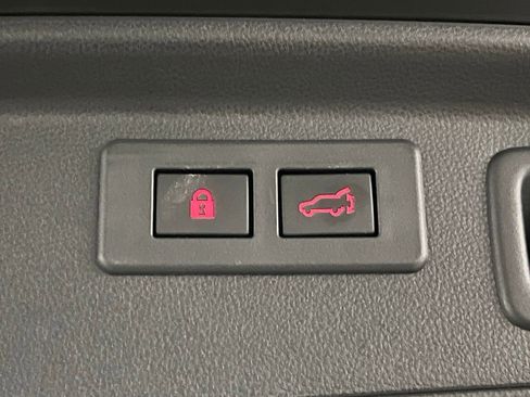 Used 2020 Subaru Forester Limited image 36