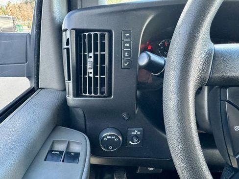Used 2019 GMC Savana 2500 w/ Driver Convenience Package image 16