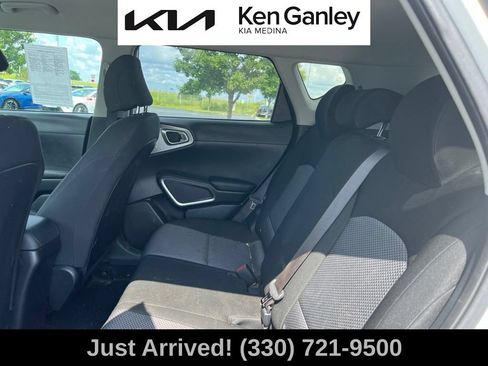 Certified 2022 Kia Soul LX w/ Technology Package FWD image 10
