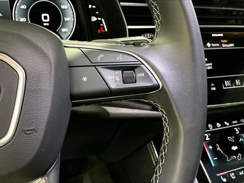 Used 2023 Audi Q8 Prestige w/ Prestige Package image 21