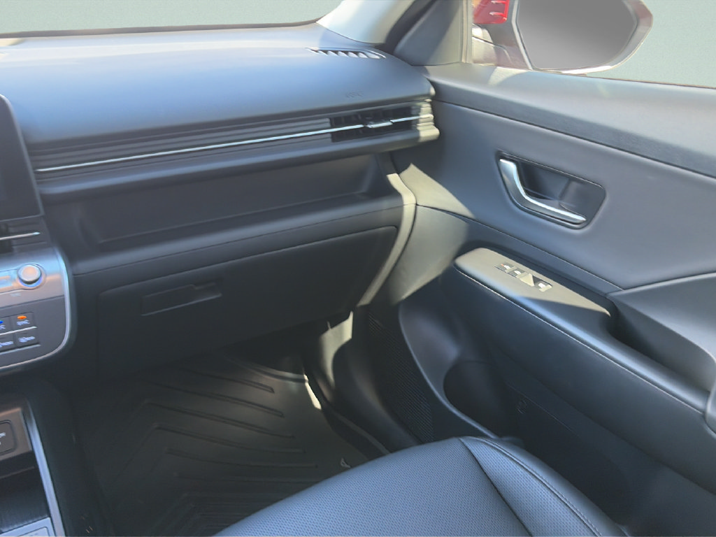 Used 2024 Hyundai Kona Limited FWD image 14