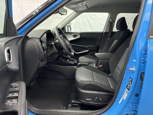 Certified 2023 Kia Soul S FWD image 12