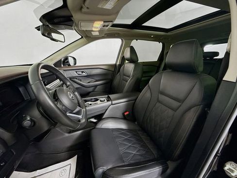 Used 2023 Nissan Rogue Platinum w/ Platinum Premium Package image 22