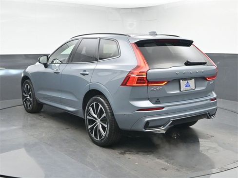 Used 2023 Volvo XC60 B5 Ultimate w/ Climate Package image 6