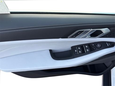 New 2026 BMW X5 sDrive40i image 25