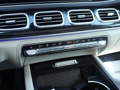 Used 2024 Mercedes-Benz GLE 450 4MATIC image 38