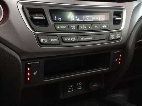 Certified 2025 Honda Passport EX-L image 17