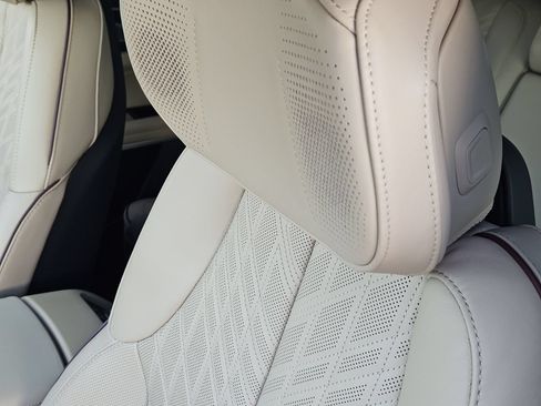 Certified 2026 Cadillac Lyriq Signature Luxury w/ Nappa Leather Package AWD/4WD image 18