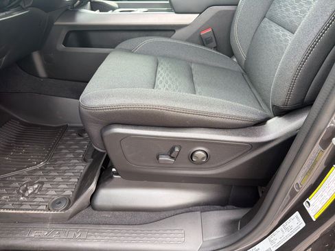 New 2026 RAM 1500 4x4 Crew Cab image 11
