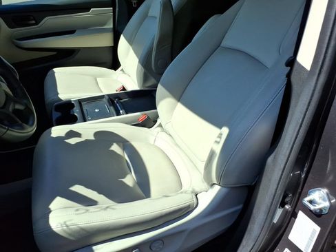Used 2025 Honda Odyssey EX-L image 9
