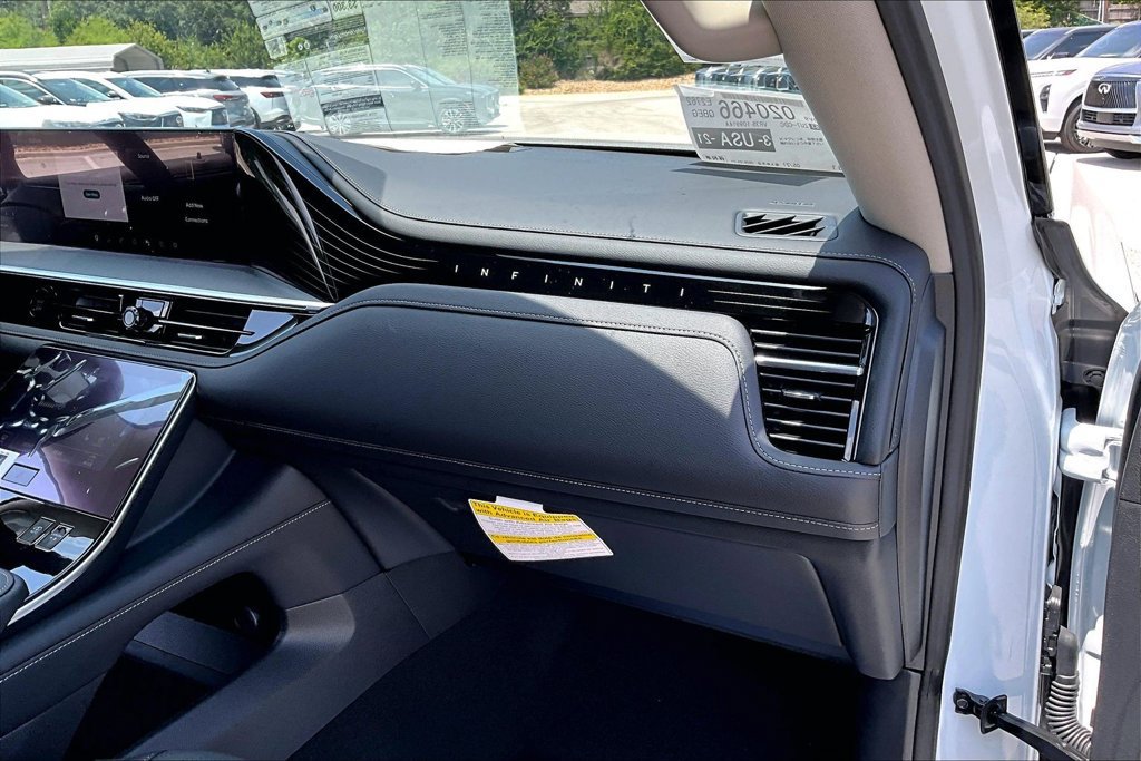New 2027 INFINITI QX80 Luxe RWD image 18
