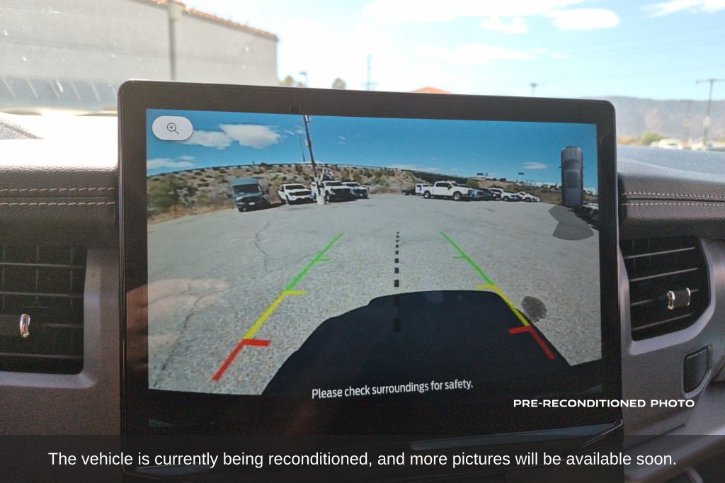 Used 2024 Ford Expedition XLT RWD image 17