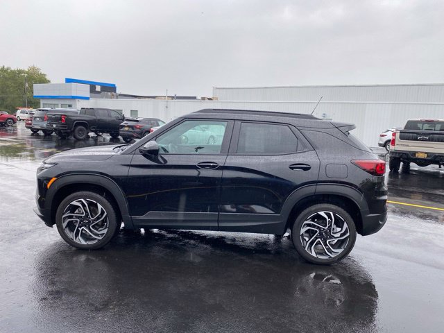 Used 2025 Chevrolet TrailBlazer RS w/ Convenience Package AWD/4WD image 21