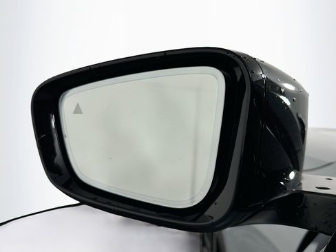 Used 2023 BMW i4 eDrive40 w/ M Sport Package image 16