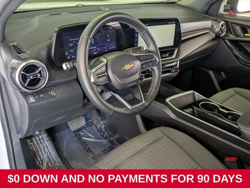 Used 2025 Chevrolet Equinox LT FWD image 13