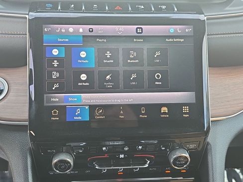 Used 2022 Jeep Grand Cherokee Summit w/ Advanced Protech Group IV AWD/4WD image 21