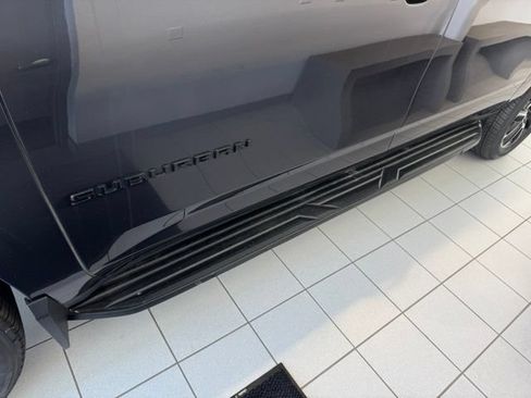Used 2023 Chevrolet Suburban RST w/ Luxury Package AWD/4WD image 38