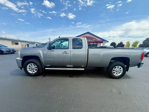 Used 2012 Chevrolet Silverado 3500 LTZ w/ LTZ Plus Package AWD/4WD image 2