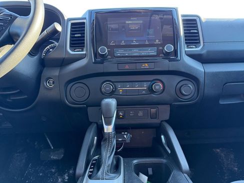 Used 2023 Nissan Frontier SV w/ Technology Package image 11