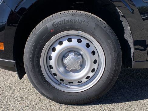 New 2025 Ford Maverick XL image 12