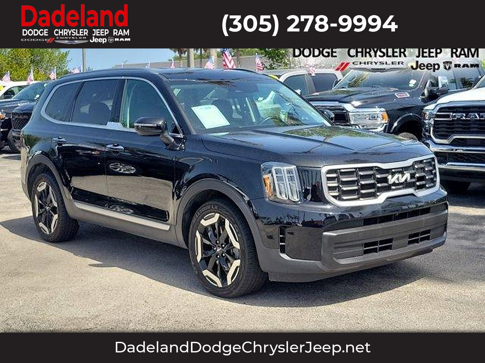 Used 2023 Kia Telluride S AWD/4WD image 1