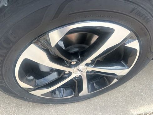 Used 2024 Chevrolet Trax RS image 2