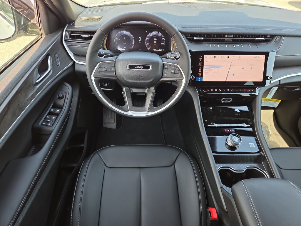 New 2026 Jeep Grand Cherokee Limited w/ Limited Altitude Package RWD image 9