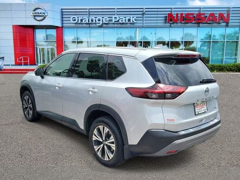 Used 2021 Nissan Rogue SV FWD image 3