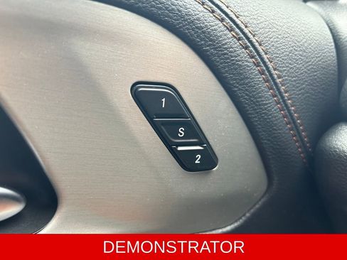 New 2026 Chrysler Pacifica Pinnacle AWD/4WD image 15