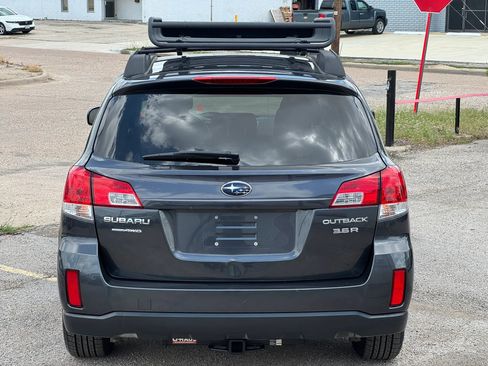 Used 2010 Subaru Outback 3.6R Limited AWD/4WD image 5