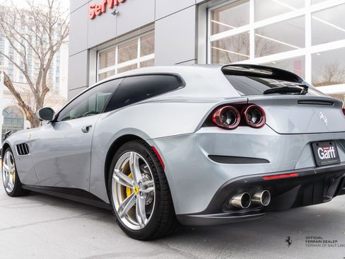 Certified 2020 Ferrari GTC4Lusso image 5
