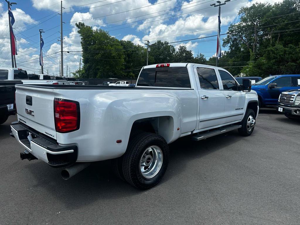 Used 2019 GMC Sierra 3500 Denali w/ Duramax Plus Package AWD/4WD image 6