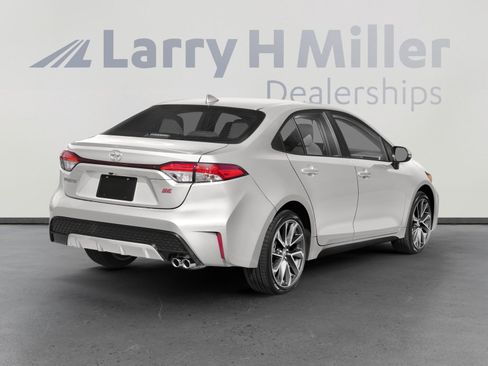 Used 2020 Toyota Corolla SE w/ SE Premium Package image 2