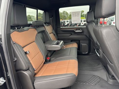 Used 2024 Chevrolet Silverado 2500 High Country w/ High Country Premium Package image 19