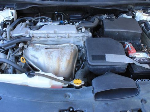 Used 2012 Toyota Camry LE image 25