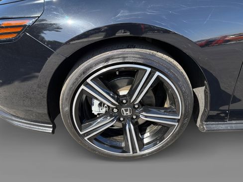 Used 2024 Honda Accord Sport image 9