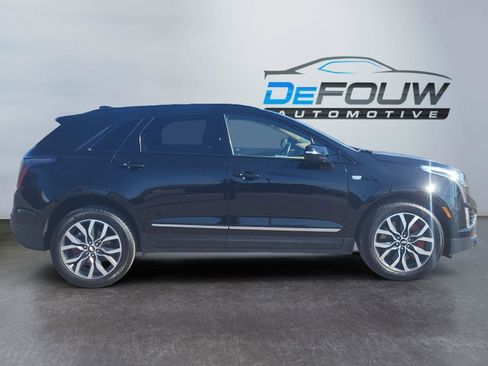 Used 2024 Cadillac XT5 Sportv image 2