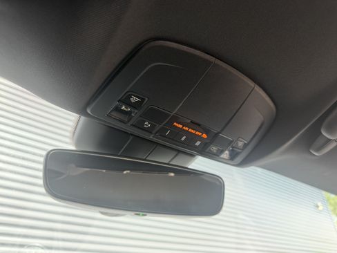 Certified 2025 Porsche 718 Cayman RWD image 25