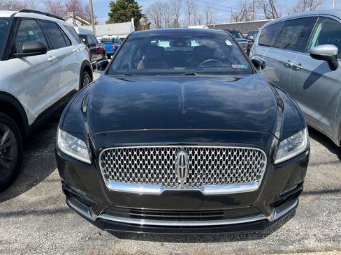 Used 2018 Lincoln Continental Reserve image 2
