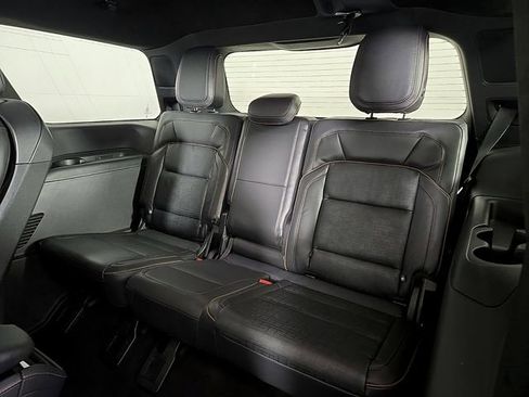 New 2025 Lincoln Navigator Black Label image 11